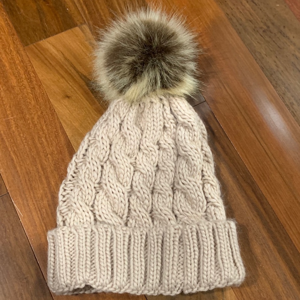 JustFab blush knit beanie NWOT